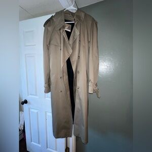 London Towne Men’s Vintage Size 46 Long Trench Coat Removable Liner